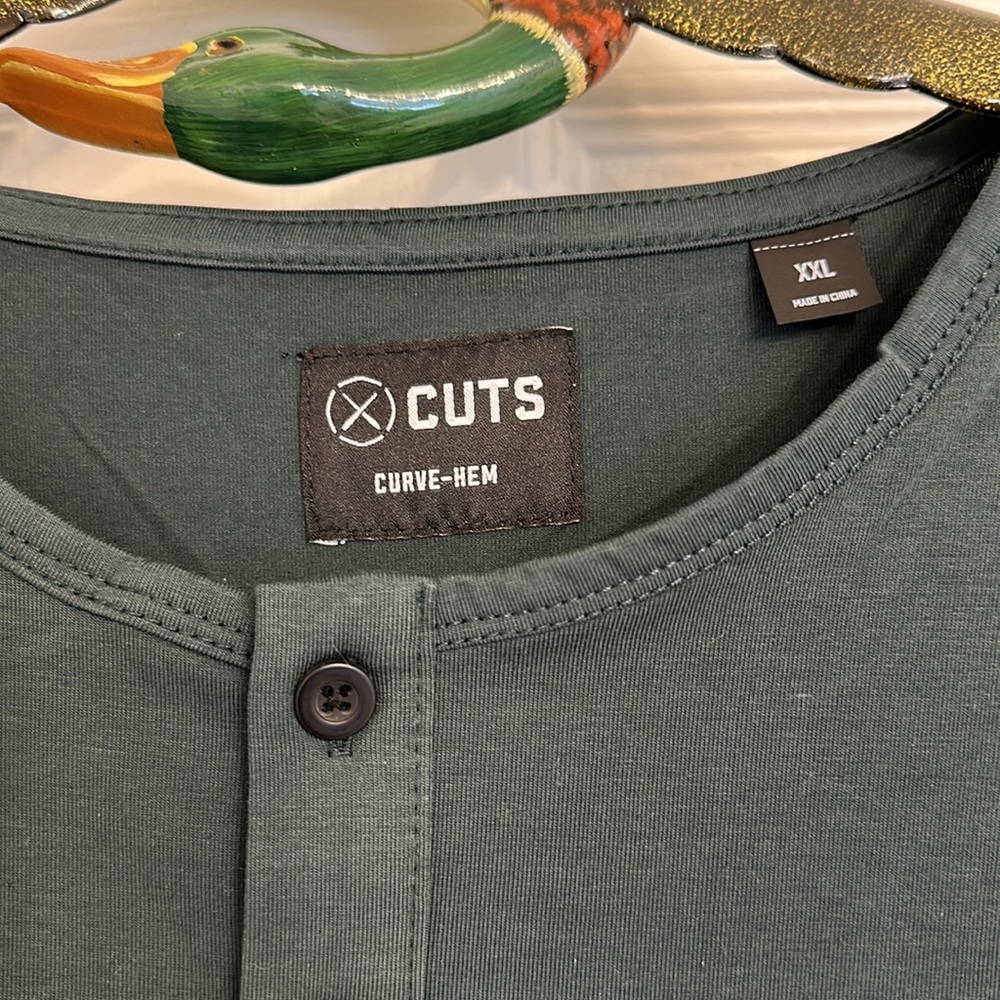Brand new cuts AO long sleeve henley curved hem - Picture 2 of 3